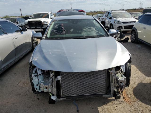 Photo 4 VIN: 4T1C11AK6PU798910 - TOYOTA CAMRY LE 