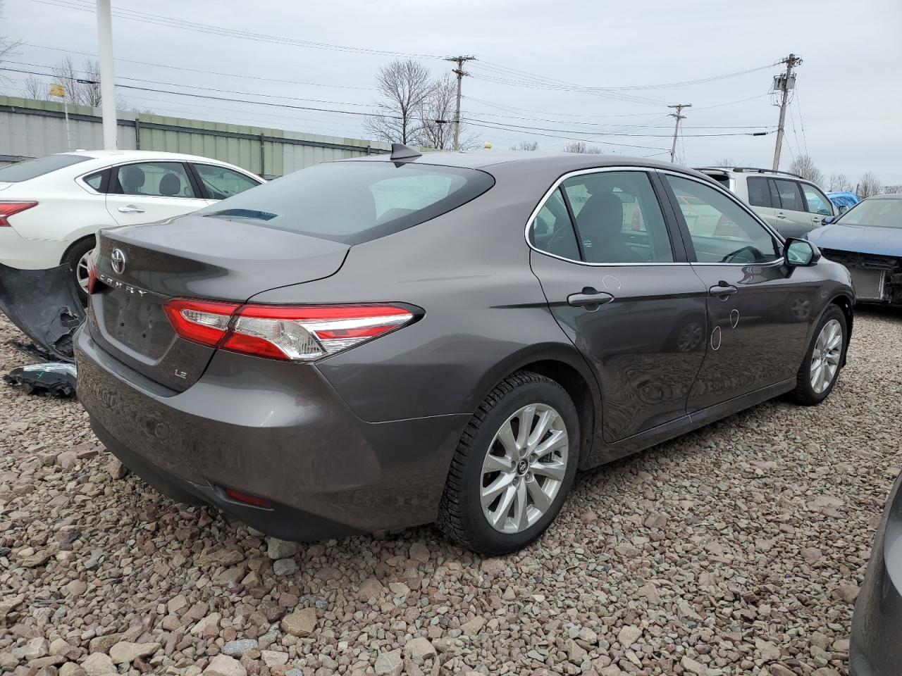 Photo 2 VIN: 4T1C11AK7LU338732 - TOYOTA CAMRY 