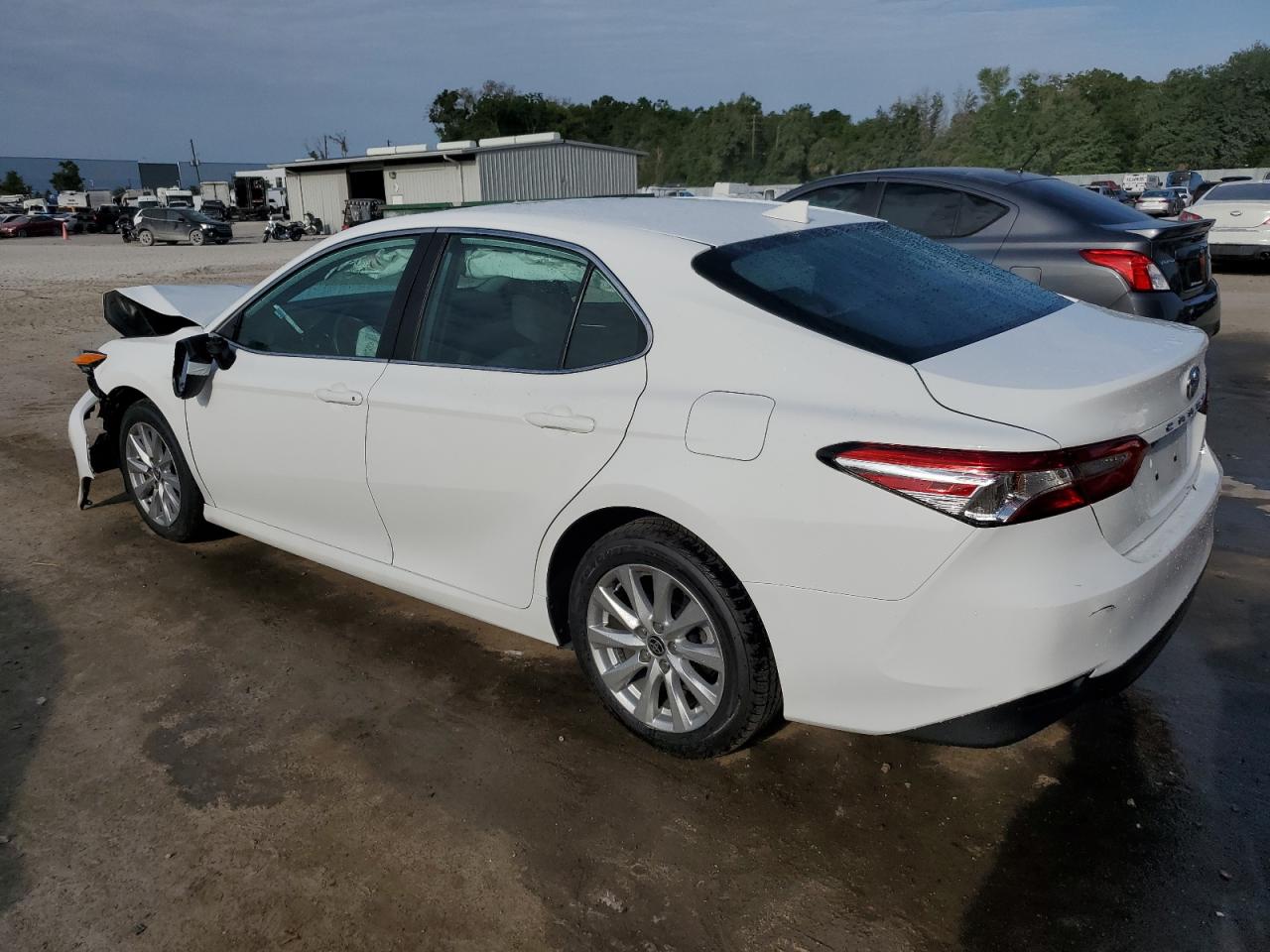 Photo 1 VIN: 4T1C11AK7LU378020 - TOYOTA CAMRY 