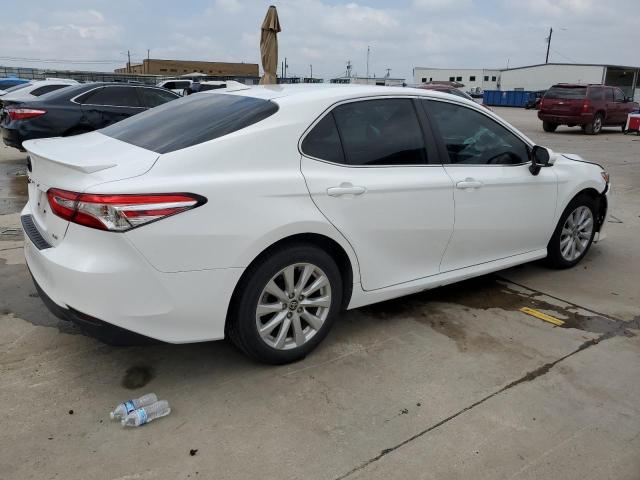 Photo 2 VIN: 4T1C11AK7LU399708 - TOYOTA CAMRY LE 