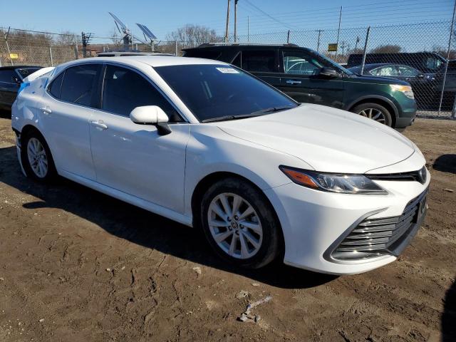 Photo 3 VIN: 4T1C11AK7NU639150 - TOYOTA CAMRY 