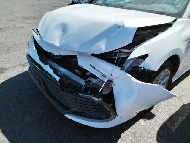 Photo 8 VIN: 4T1C11AK7NU640380 - TOYOTA CAMRY LE 