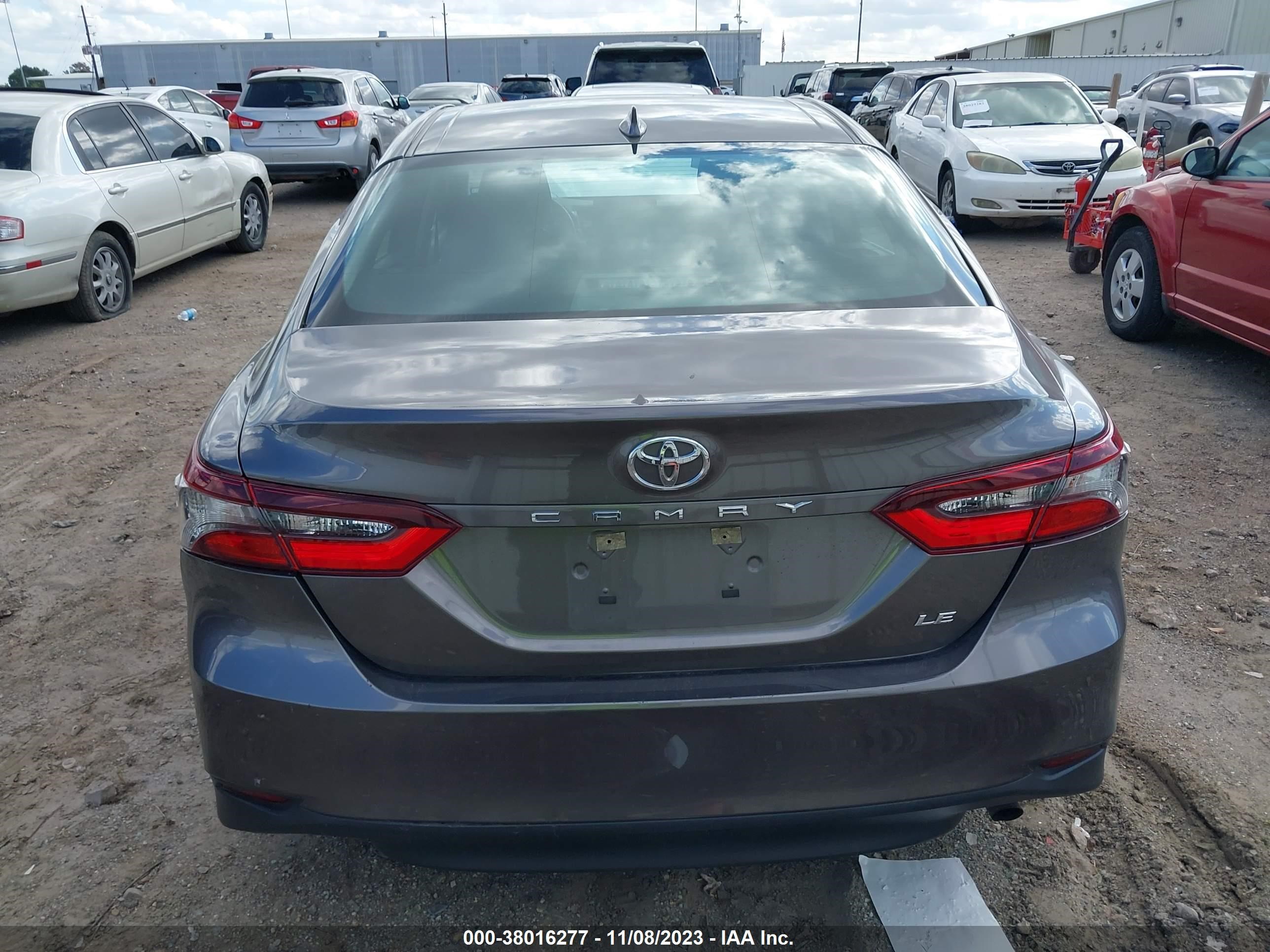 Photo 15 VIN: 4T1C11AK7NU682631 - TOYOTA CAMRY 