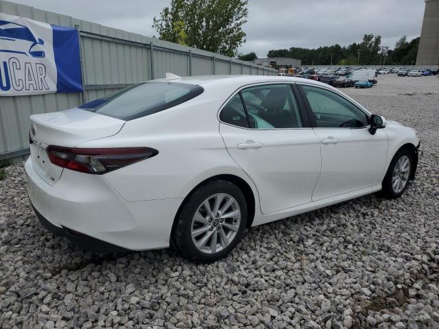 Photo 2 VIN: 4T1C11AK7RU222651 - TOYOTA CAMRY LE 