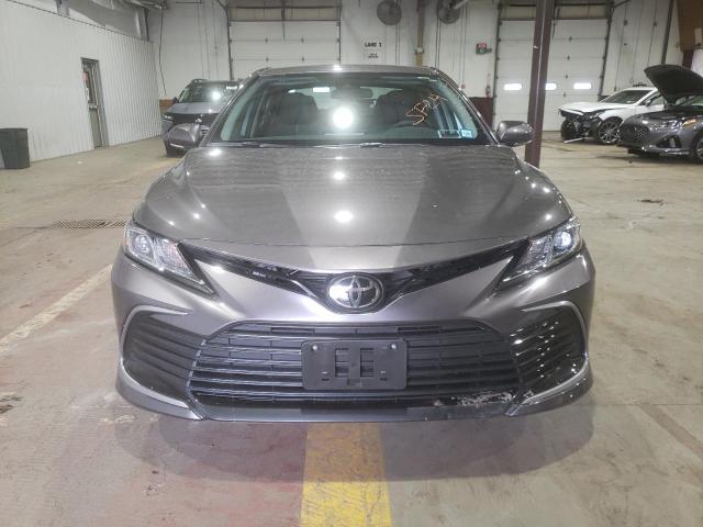 Photo 4 VIN: 4T1C11AK7RU866697 - TOYOTA CAMRY 