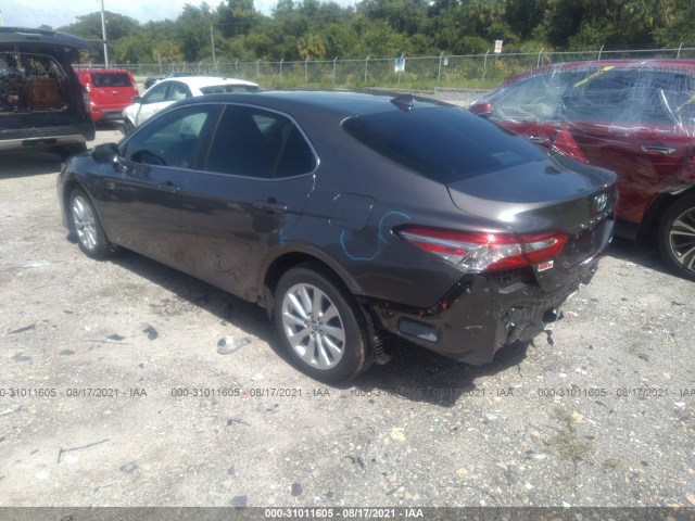 Photo 2 VIN: 4T1C11AK8LU889235 - TOYOTA CAMRY 