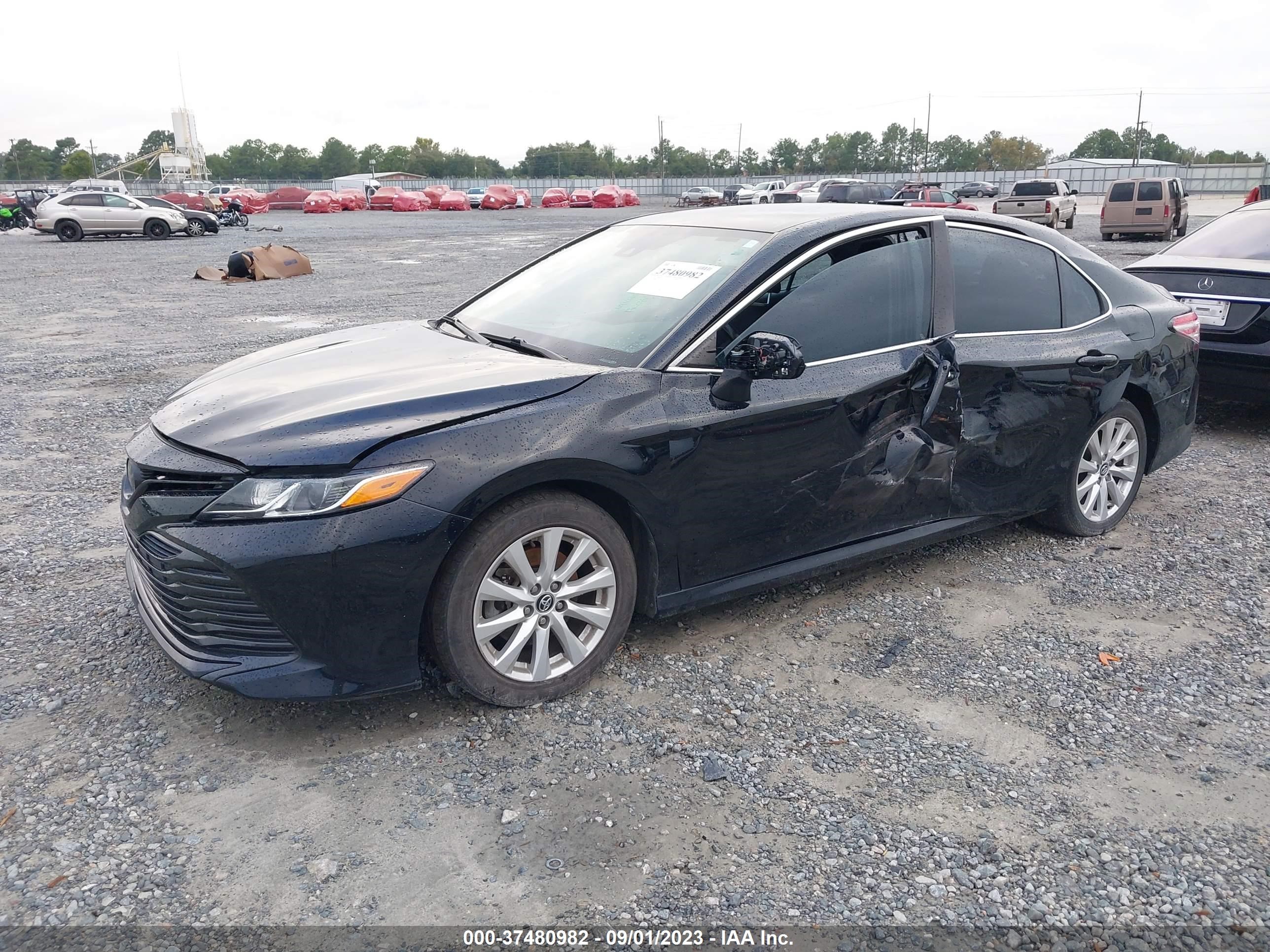 Photo 1 VIN: 4T1C11AK8LU935713 - TOYOTA CAMRY 