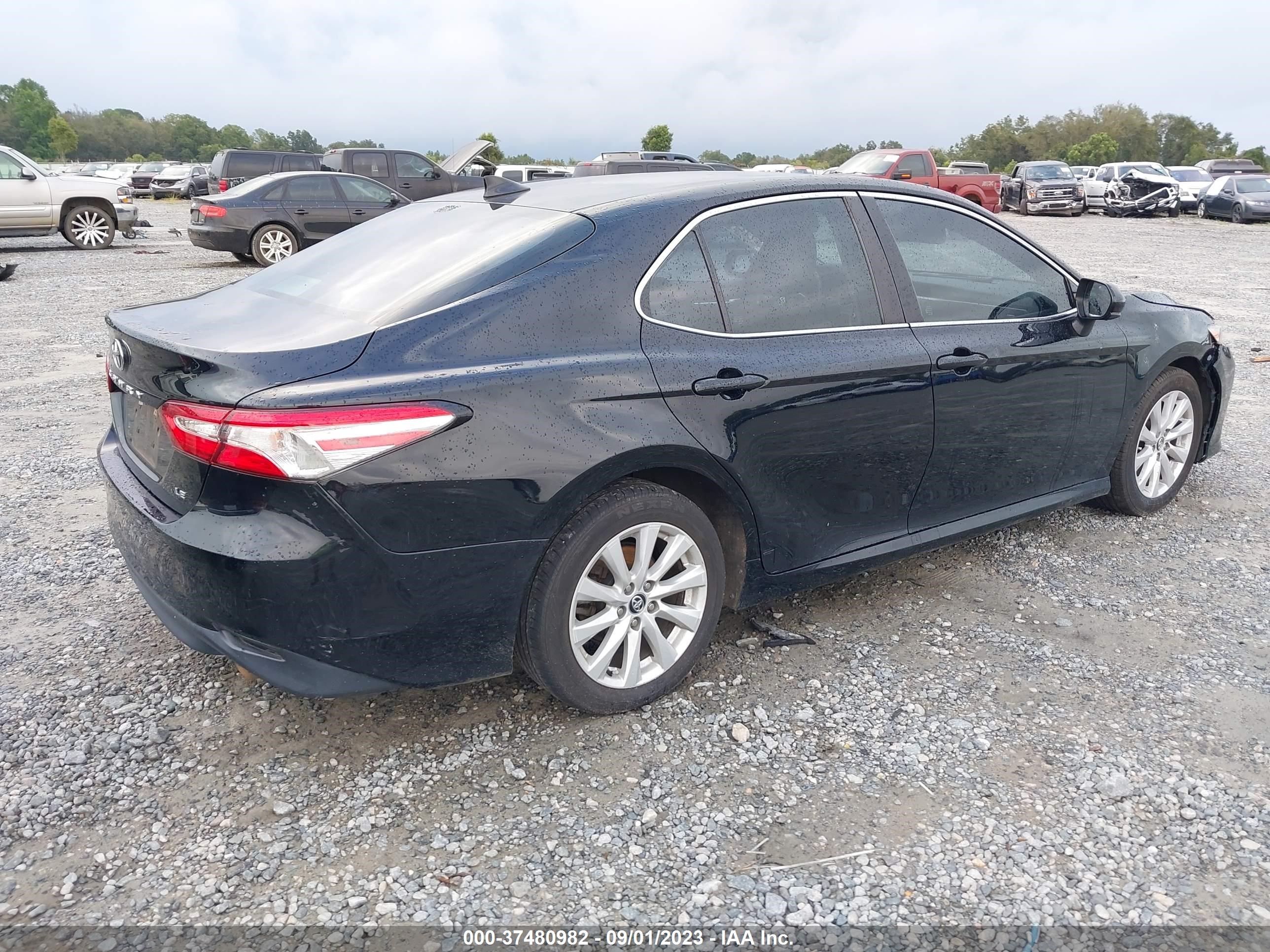 Photo 3 VIN: 4T1C11AK8LU935713 - TOYOTA CAMRY 