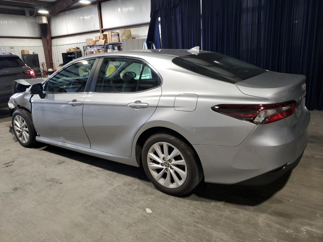 Photo 1 VIN: 4T1C11AK8NU006639 - TOYOTA CAMRY 