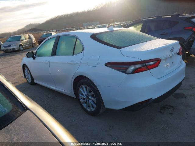 Photo 2 VIN: 4T1C11AK8NU705401 - TOYOTA CAMRY 