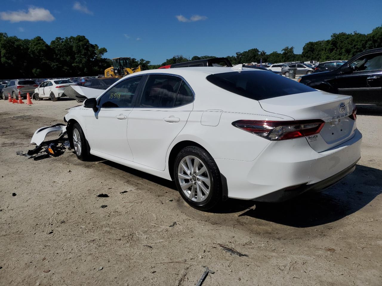 Photo 1 VIN: 4T1C11AK8PU821569 - TOYOTA CAMRY 