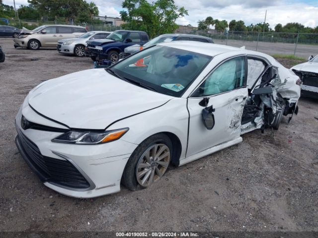 Photo 1 VIN: 4T1C11AK8RU880303 - TOYOTA CAMRY 