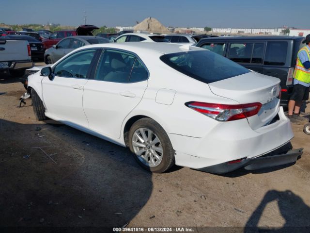 Photo 2 VIN: 4T1C11AK9LU315548 - TOYOTA CAMRY 