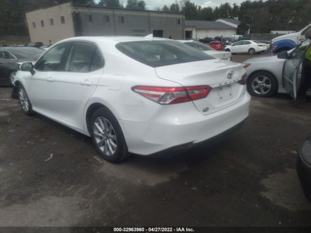 Photo 2 VIN: 4T1C11AK9LU337582 - TOYOTA CAMRY 