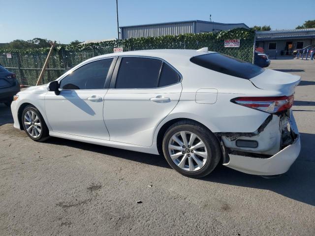 Photo 1 VIN: 4T1C11AK9LU370405 - TOYOTA CAMRY 