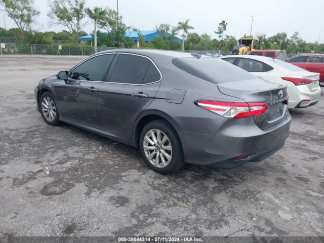 Photo 2 VIN: 4T1C11AK9LU370825 - TOYOTA CAMRY 