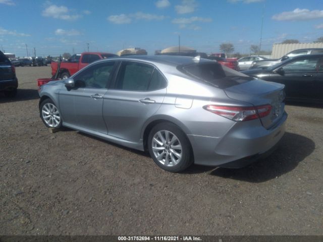 Photo 2 VIN: 4T1C11AK9LU893519 - TOYOTA CAMRY 