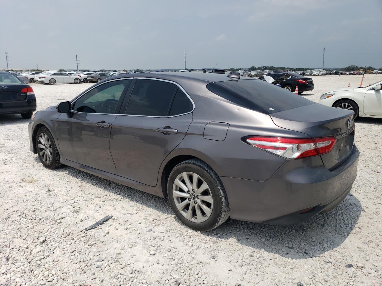 Photo 1 VIN: 4T1C11AK9LU916670 - TOYOTA CAMRY 