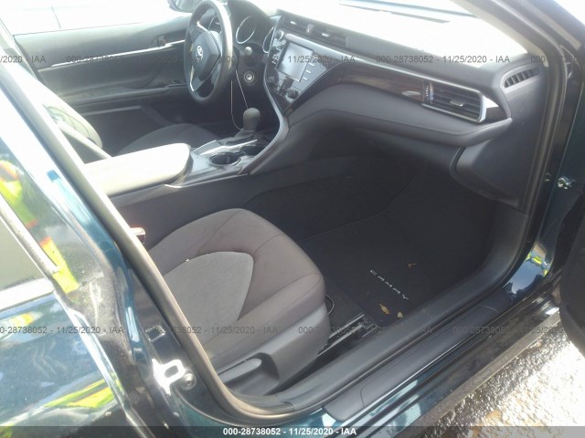 Photo 4 VIN: 4T1C11AK9LU992020 - TOYOTA CAMRY 