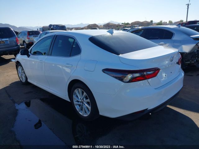 Photo 2 VIN: 4T1C11AK9MU582545 - TOYOTA CAMRY 