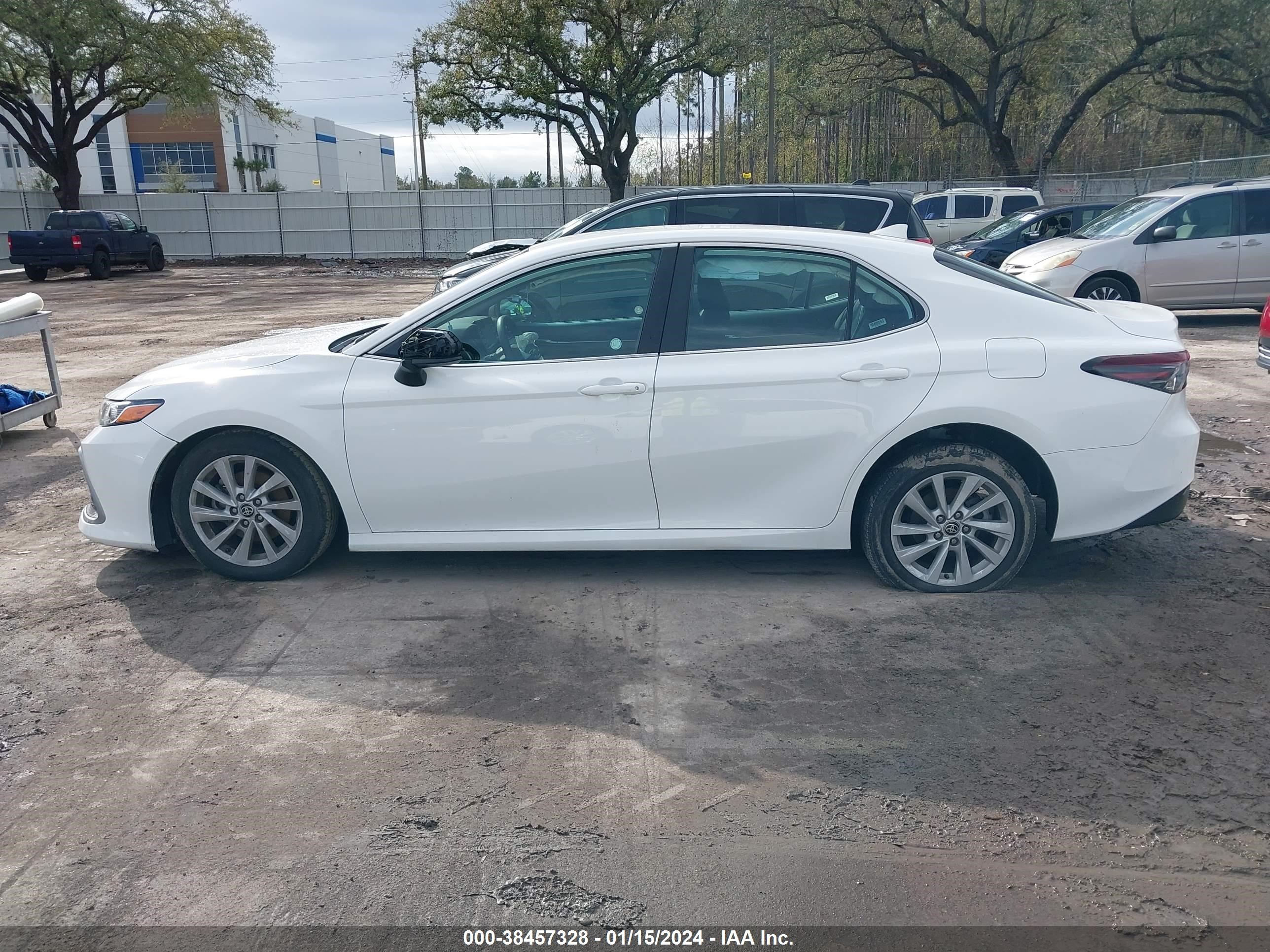 Photo 13 VIN: 4T1C11AK9NU008576 - TOYOTA CAMRY 