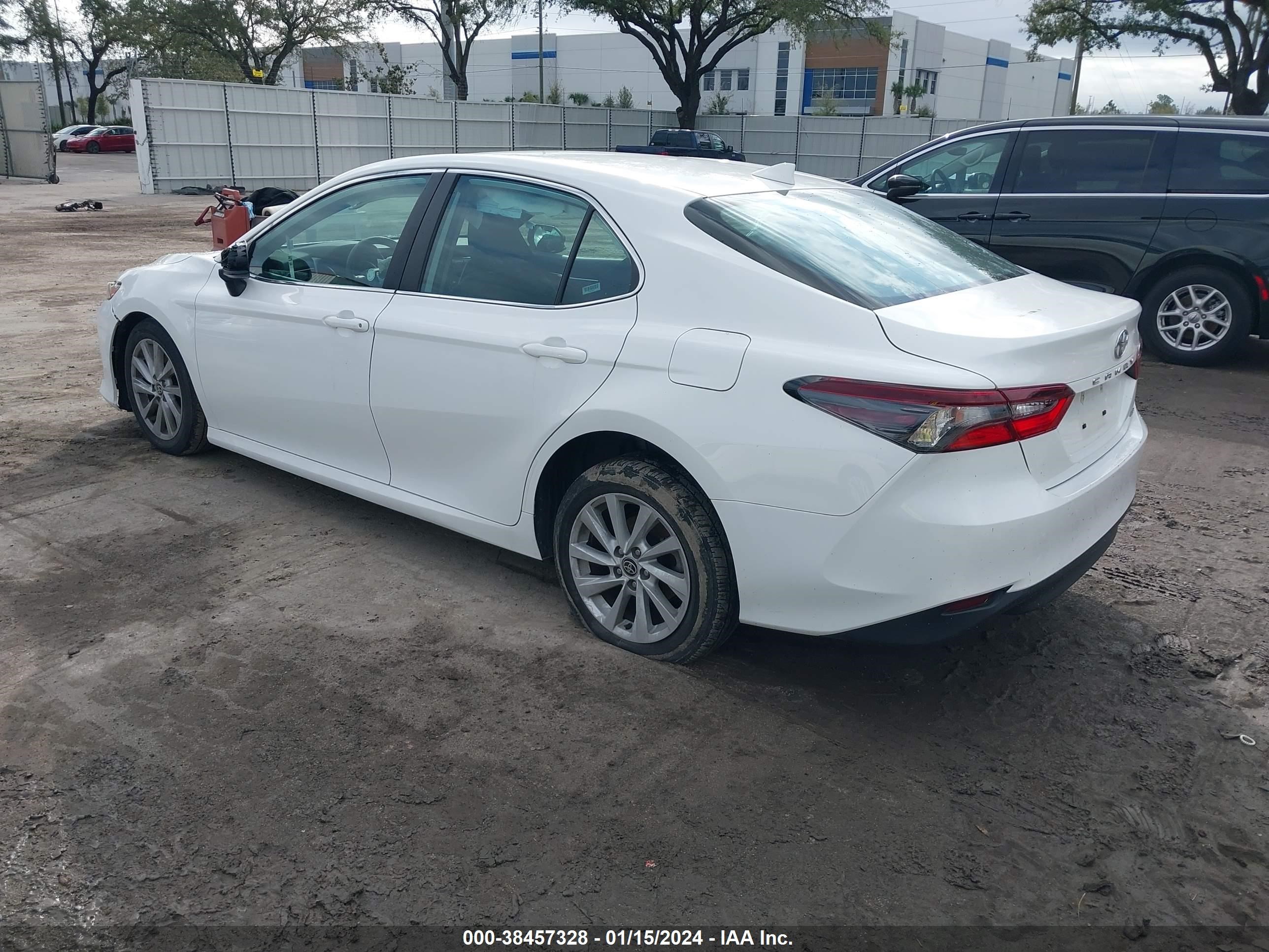 Photo 2 VIN: 4T1C11AK9NU008576 - TOYOTA CAMRY 