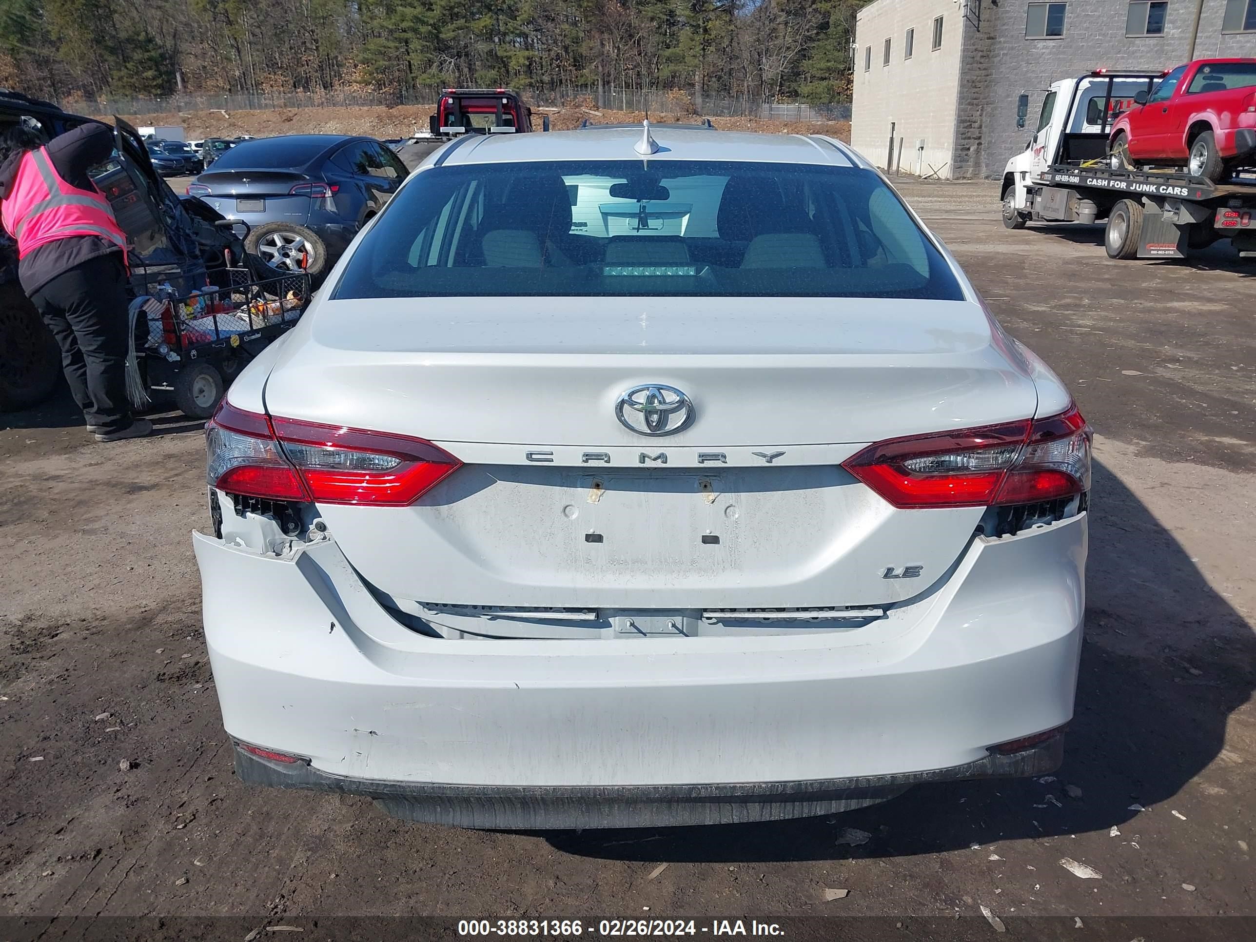 Photo 15 VIN: 4T1C11AK9NU054389 - TOYOTA CAMRY 