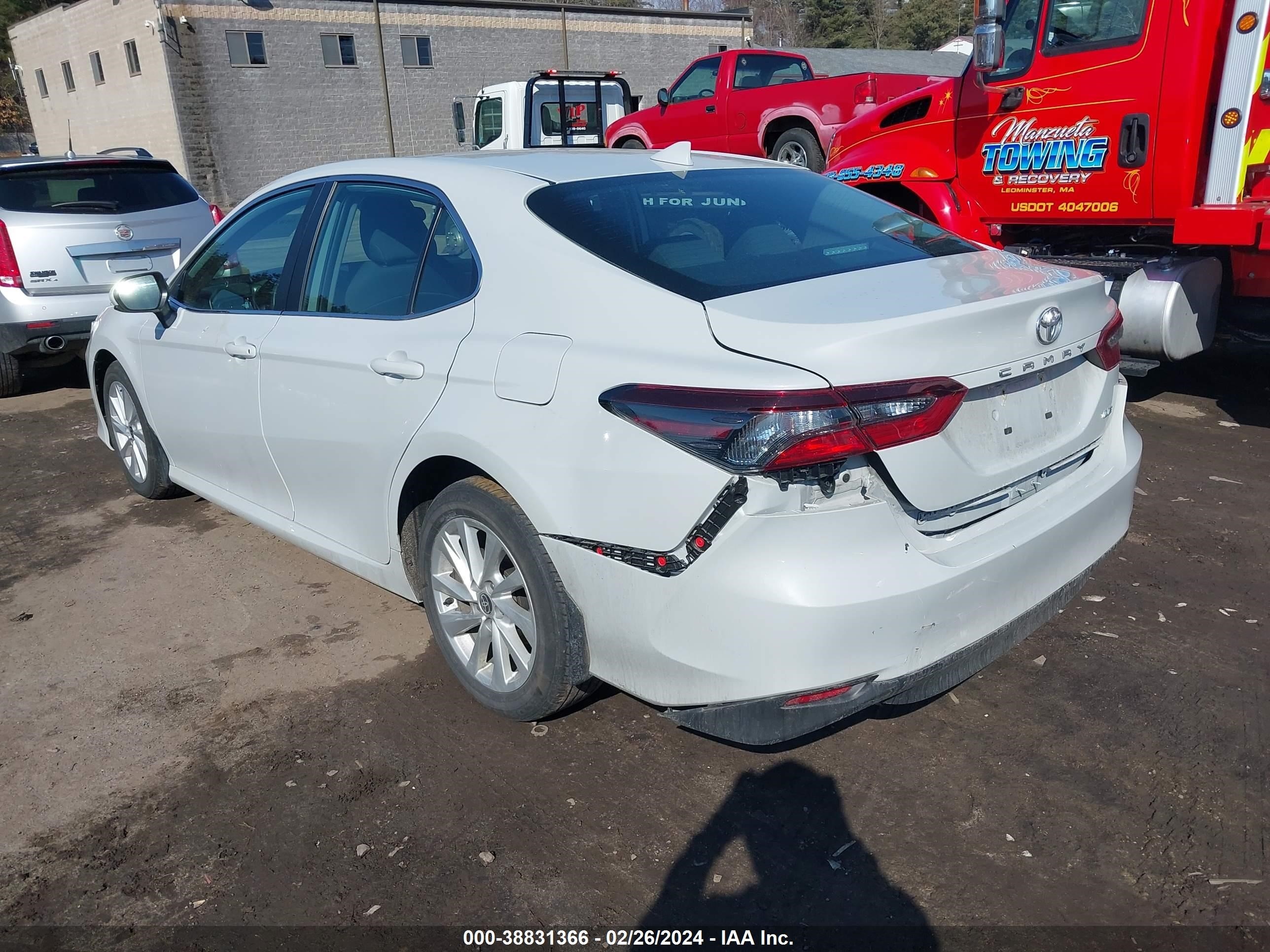 Photo 2 VIN: 4T1C11AK9NU054389 - TOYOTA CAMRY 