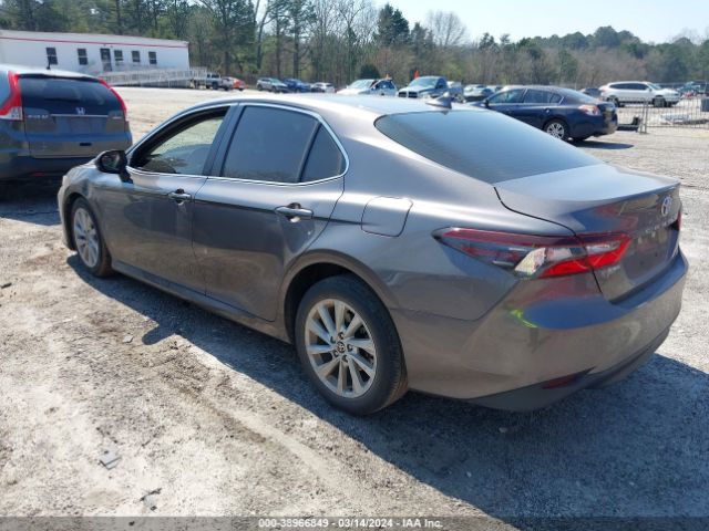 Photo 2 VIN: 4T1C11AK9NU621040 - TOYOTA CAMRY 