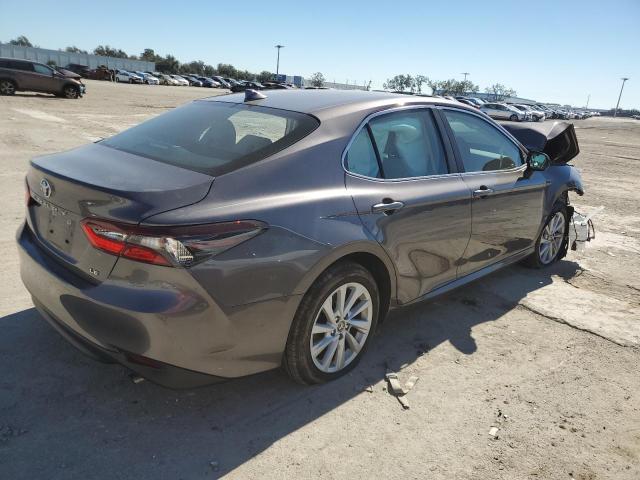 Photo 2 VIN: 4T1C11AK9NU632135 - TOYOTA CAMRY LE 