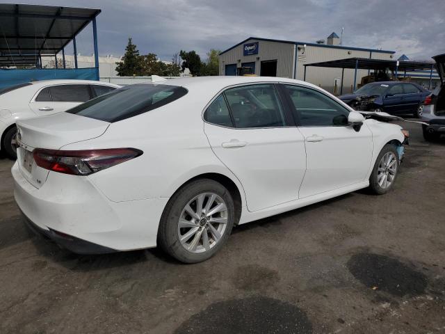 Photo 2 VIN: 4T1C11AK9NU715452 - TOYOTA CAMRY LE 