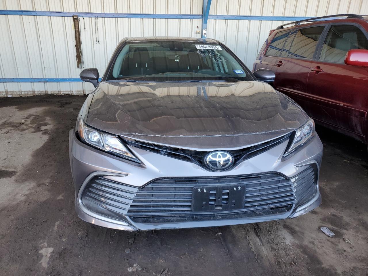 Photo 4 VIN: 4T1C11AK9PU180335 - TOYOTA CAMRY 