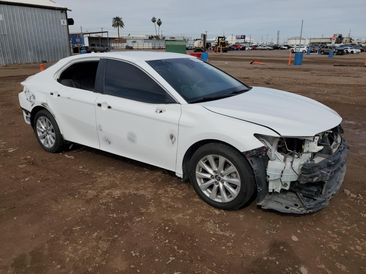 Photo 3 VIN: 4T1C11AKXLU345741 - TOYOTA CAMRY LE 