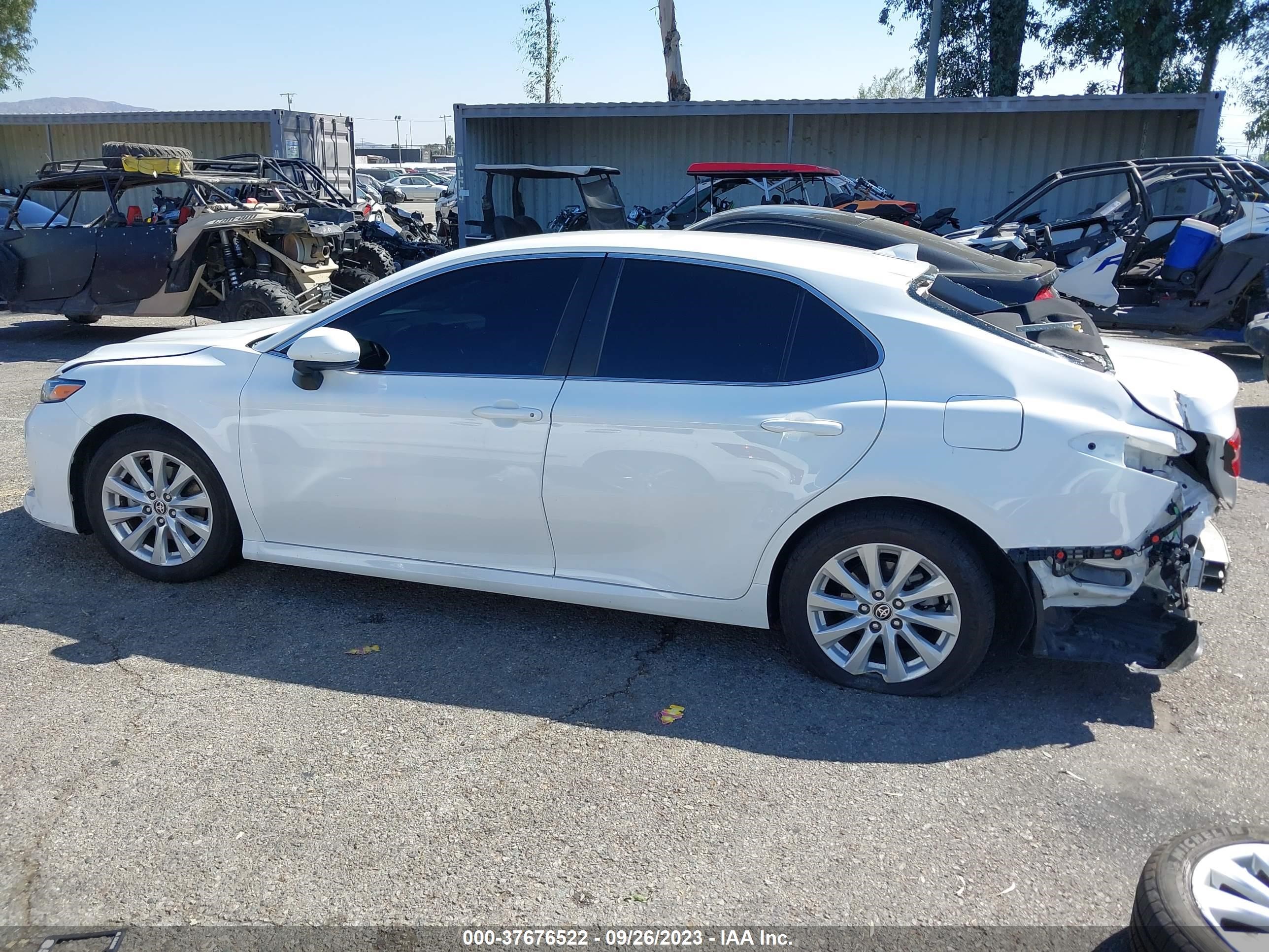 Photo 14 VIN: 4T1C11AKXLU361535 - TOYOTA CAMRY 