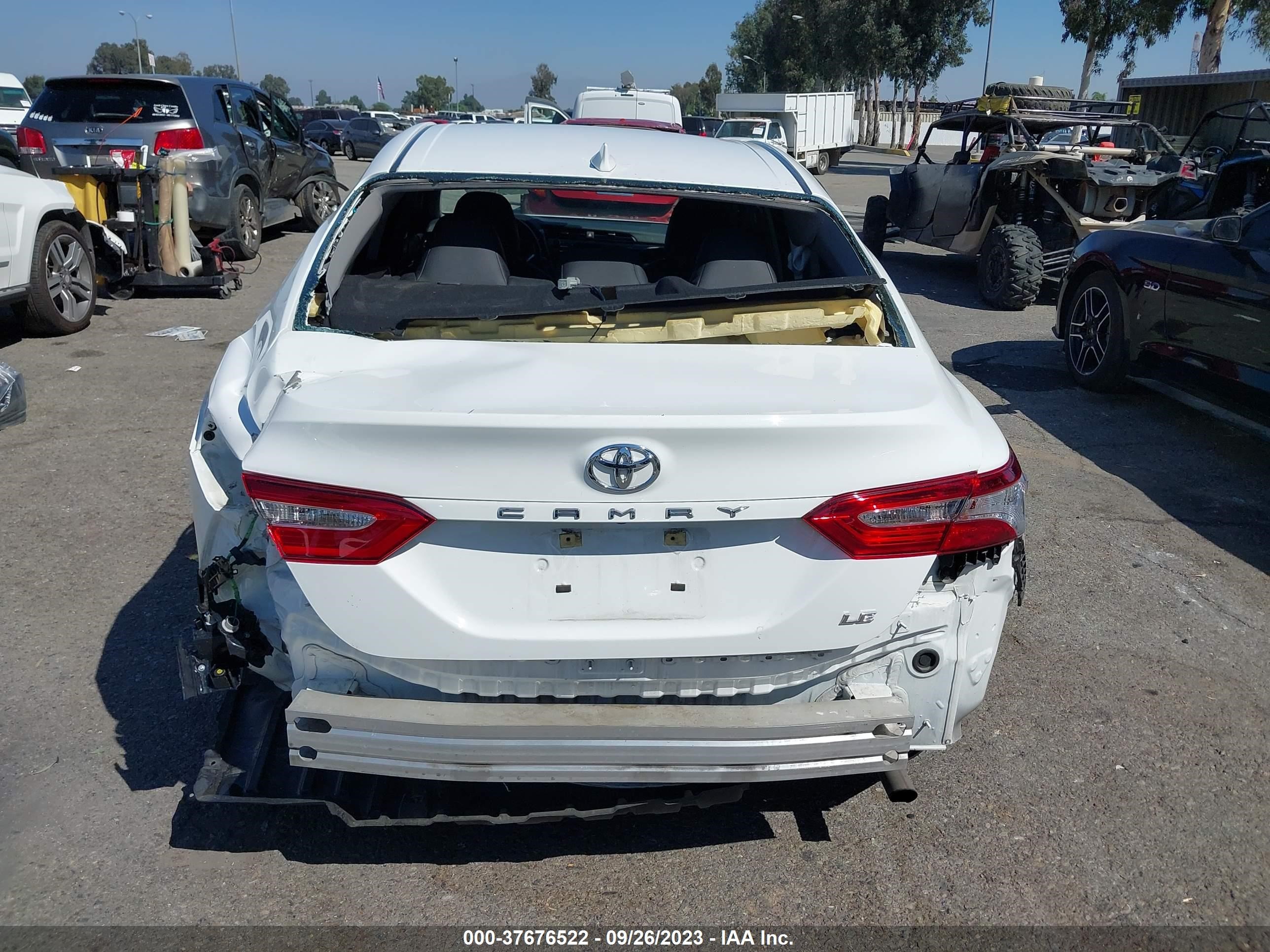 Photo 16 VIN: 4T1C11AKXLU361535 - TOYOTA CAMRY 