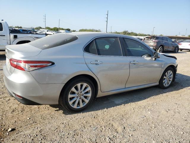 Photo 2 VIN: 4T1C11AKXLU396303 - TOYOTA CAMRY LE 