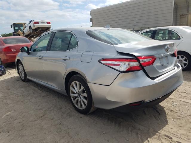 Photo 2 VIN: 4T1C11AKXLU900641 - TOYOTA CAMRY LE 