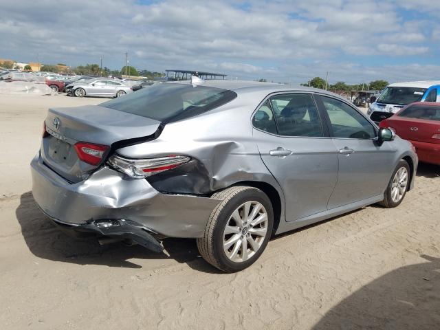 Photo 3 VIN: 4T1C11AKXLU900641 - TOYOTA CAMRY LE 