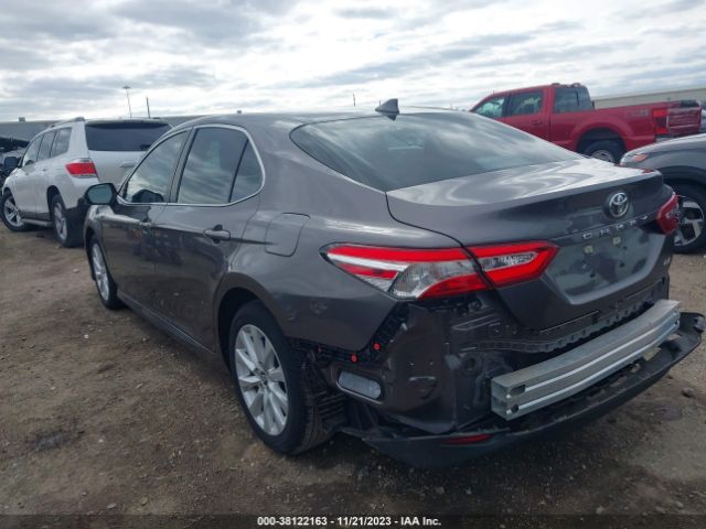 Photo 2 VIN: 4T1C11AKXLU921697 - TOYOTA CAMRY 