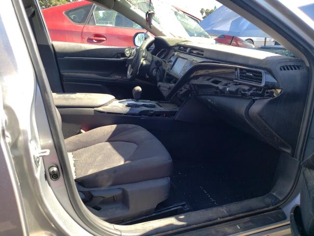 Photo 4 VIN: 4T1C11AKXLU962704 - TOYOTA CAMRY LE 