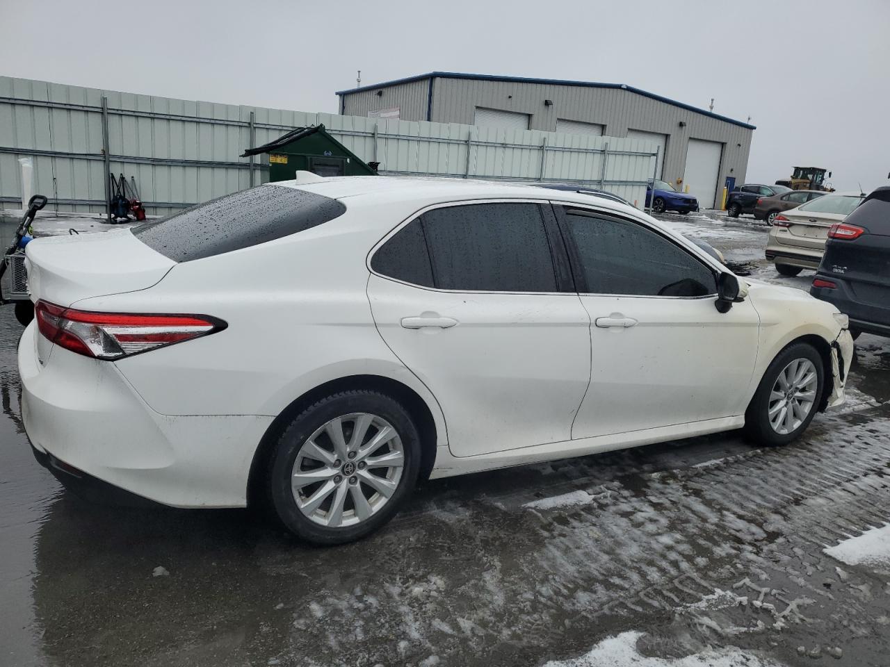 Photo 2 VIN: 4T1C11AKXLU990941 - TOYOTA CAMRY 