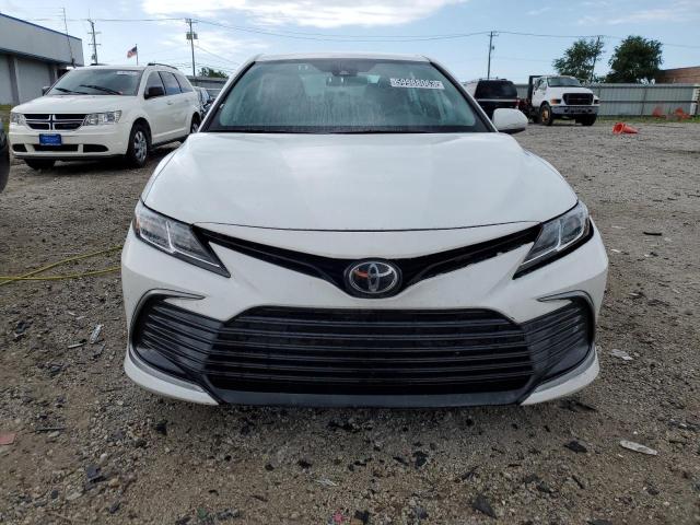 Photo 4 VIN: 4T1C11AKXMU455741 - TOYOTA CAMRY LE 