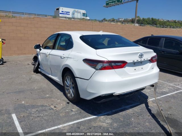 Photo 2 VIN: 4T1C11AKXMU466769 - TOYOTA CAMRY 