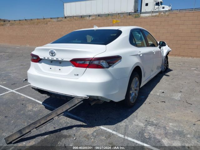 Photo 3 VIN: 4T1C11AKXMU466769 - TOYOTA CAMRY 