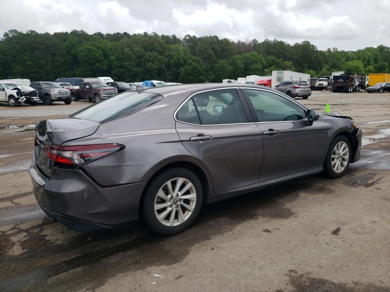 Photo 2 VIN: 4T1C11AKXNU028108 - TOYOTA CAMRY 