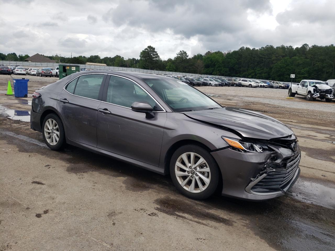 Photo 3 VIN: 4T1C11AKXNU028108 - TOYOTA CAMRY 