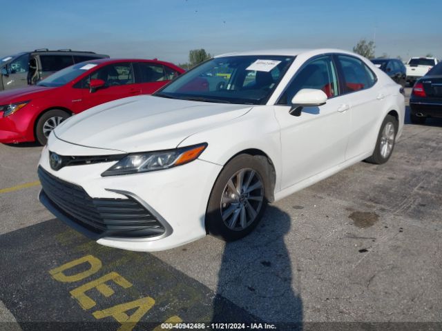 Photo 1 VIN: 4T1C11AKXNU637697 - TOYOTA CAMRY 