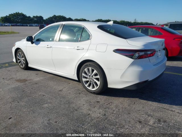 Photo 2 VIN: 4T1C11AKXNU637697 - TOYOTA CAMRY 