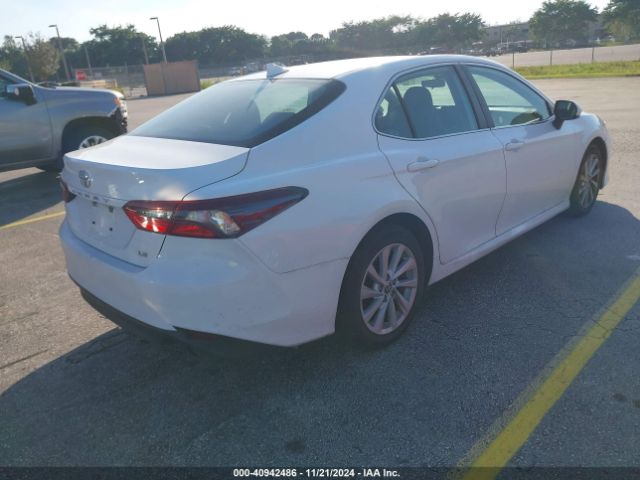 Photo 3 VIN: 4T1C11AKXNU637697 - TOYOTA CAMRY 