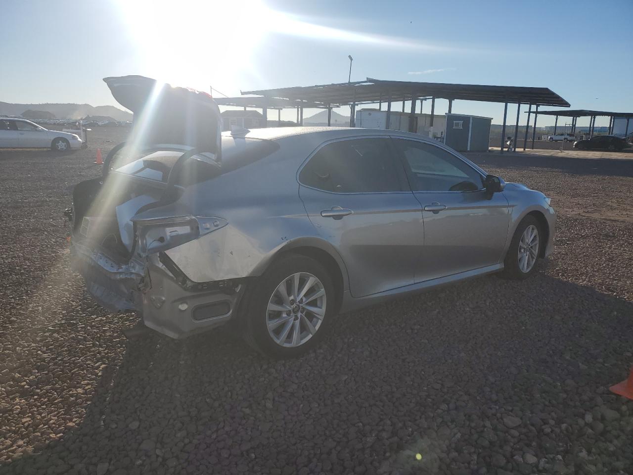 Photo 2 VIN: 4T1C11AKXNU674507 - TOYOTA CAMRY 